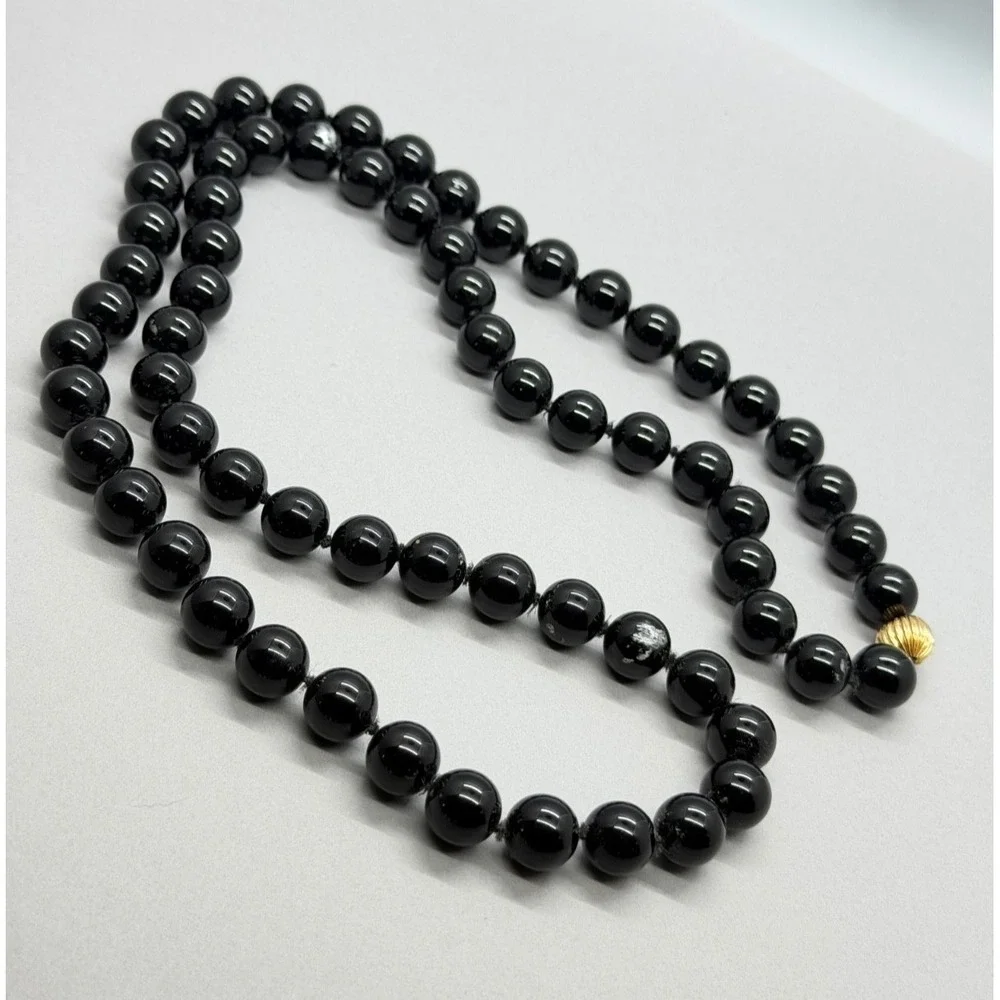 Black Glass Beaded And Knotted Necklace Ribbed Gold Tone‎ Accent Bead 35